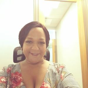 Meet your Posher, Gina